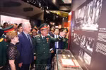 From left: First Secretary of the Communist Party of Cuba Central Committee and President of Cuba Miguel Díaz-Canel Bermúdez (2nd) and his spouse Lis Cuesta Peraza (1st) at the Vietnam Military History Museum in Hanoi on August 31. (Photo: VNA)