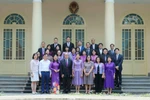 The PMCAF delegation poses a photo with Vietnamese awardees and staff of the Royal Thai Embassy in Hanoi. (Photo: VNA)