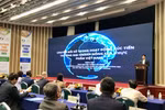 People attend a discussion at the 2025 Vietnam Food Forum. (Photo: VNA)
