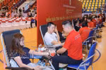 People donate blood at the launch of the Humanitarian Month 2026 in Hanoi on April 29. (Photo: VNA)