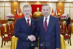 General Secretary of the Communist Party of Vietnam Central Committee To Lam (R) and visiting President of the Senate of the Parliament of the Czech Republic Milos Vystrcil in Hanoi on November 21. (Photo: VNA)