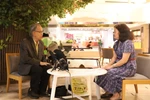 Thai scholar Kavi Chongkittavorn (left) in an interview granted to the Vietnam News Agency ahead of Thai Prime Minister Paetongtarn Shinawatra’s official visit to Vietnam. (Photo: VNA)