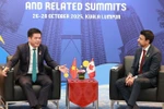 Minister of Industry and Trade Nguyen Hong Dien (left) meets with Canadian Minister of International Trade Maninder Sidhu on October 27, 2025 on the sidelines of the 47th ASEAN Summit in Kuala Lumpur, Malaysia (Photo: VNA)