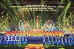 A special art programme is held in Dien Bien province in 2025 to celebrate the 50th anniversary of the Liberation of the South and the national reunification, the 71st anniversary of the Dien Bien Phu Victory, and the 135th anniversary of the birth of President Ho Chi Minh. (Photo: VNA)