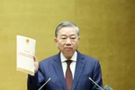 Party General Secretary To Lam addresses the conference to popularise the resolution of the 11th plenum of the 13th Party Central Committee on April 16 (Photo: VNA)