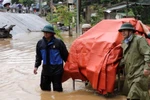 Heavy rains and strong winds from the storm cause flooding and isolating several areas of Thanh Hoa. (Photo: VNA)