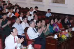 Party General Secretary To Lam and officials attend the “Ban giao huong hoa binh” (symphony of peace) concert on April 21 evening. (Photo: VNA)