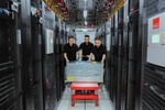 The B200 supercomputing system delivers performance of up to 1.5 ExaFLOPs FP8, equivalent to 1.5 quintillion calculations per second. (Photo: nhandan.vn)