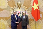 National Assembly Chairman Tran Thanh Man (right) receives First Vice President of the Hellenic Parliament Ioannis Plakiotakis in Hanoi on March 2. (Photo: VNA)
