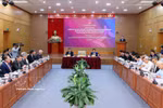Nguyen Thanh Nghi, Politburo member, Secretary of the Party Central Committee and Chairman of the its Commission for Policies and Strategies, speaks at the working session. (Photo: VNA)