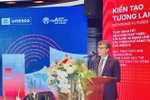 Jonathan Baker, UNESCO Representative to Vietnam, speaks at the conference. (Photo: VNA)