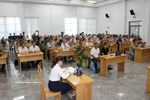 A mock trial to disseminate legal information on combating IUU fishing is held in Phan Thiet ward, Lam Dong province, on March 24. (Photo: VNA)