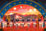 Deputy Prime Minister Nguyen Van Thang and delegates press the button to launch construction of the Dien Bien Phu cultural-historical tourism and cable car complex project in Dien Bien province on May 10, 2026. (Photo: VNA)