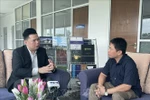 Collins Chong Yew Keat (left), an analyst on foreign, security, and strategic affairs at University of Malaya, in an interview granted to the Vietnam News Agency (Photo: VNA)