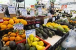 People shop at a market in Ontario, Canada, on March 21, 2023. (Photo: Xinhua/TTXVN)