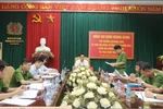 Deputy Foreign Minister Dang Hoang Giang, a member of the 2025 Amnesty Advisory Council (second phase), on August 7 has a working session with managers and staff of Thanh Xuan Prison in Hanoi. (Photo: VNA)