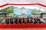 Delegates break ground restoration of the education sector traditional site in Yen Nguyen commune on November 18 (Photo: petrotimes.vn)