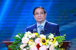 Prime Minister Pham Minh Chinh speaks at the 5th National Press Awards on combating corruption, wastefulness, and negative phenomena 2024–2025 in Hanoi on October 30, 2025. (Photo: VNA)