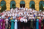 State President Luong Cuong and delegates (Photo: VNA)