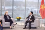 State President Luong Cuong (R) receives President and CEO of Boeing Commercial Airplanes Stephanie Pope. (Photo: VNA)