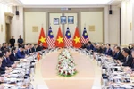 The talks between Vietnamese Prime Minister Pham Minh Chinh and his Malaysian counterpart Anwar Ibrahim in Kuala Lumpur on May 25 (Photo: VNA)