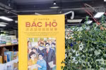 The cover of Ke Chuyen Bac Ho (Telling Stories about Uncle Ho), a bilingual picture book published by Kim Dong Publishing House. (Photo courtesy of Kim Đồng Publishing House)