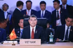 Prime Minister Le Minh Hung attends the 48th ASEAN Summit Plenary in Cebu, the Philippines. (Photo: VNA)