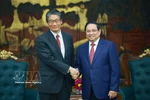 Prime Minister Pham Minh Chinh (right) receives Japanese Ambassador to Vietnam Ito Naoki on March 17. (Photo: VNA)