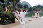 The Vietnamese-Japanese Buddhist cultural exchange festival, held in Ninh Binh on November 15-16, 2025, attracts thousands of monks, nuns, Buddhist followers from Vietnam, and Japanese tourists. (Photo: VNA)