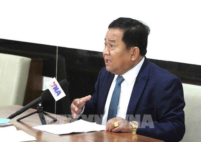 Khieu Kola, Assistant to the President of the Cambodian Club of Journalists (CCJ) and a producer, presenter, and senior editor at CNC, in an interview granted to the VNA. (Photo: VNA)