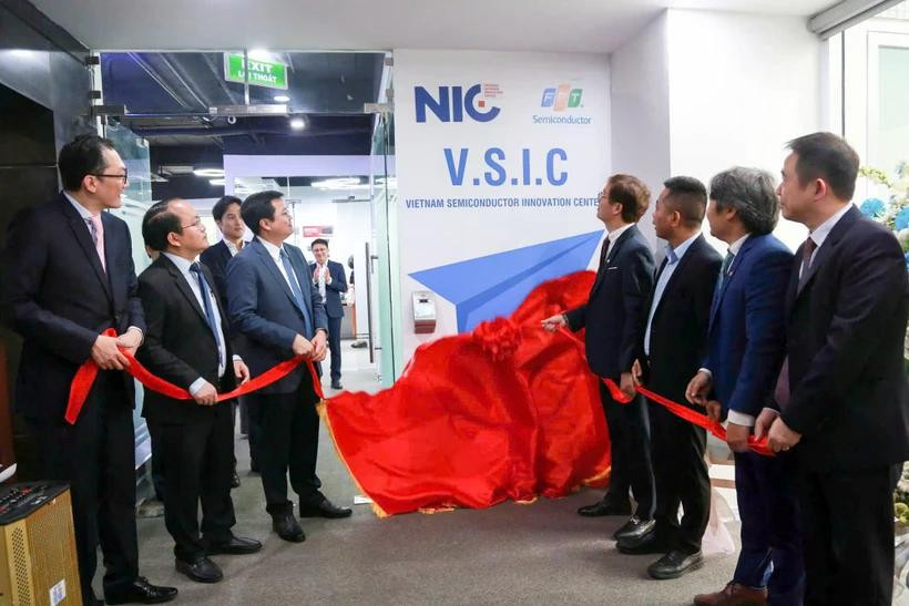 The Vietnam Semiconductor Innovation Centre is unveiled in Hanoi on March 28. (Photo: VietnamPlus)