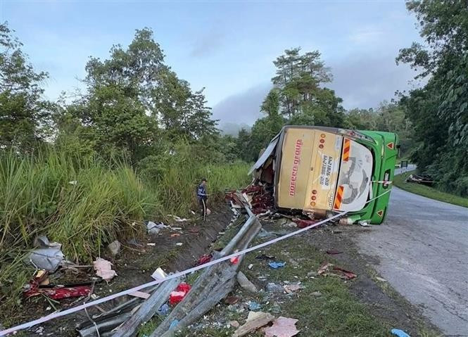 The scene of the accident in northern Malaysia on June 9, 2025. (Photo: Xinhua/VNA) 