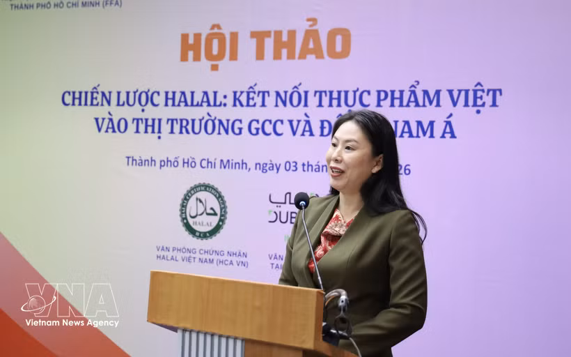 Deputy Director of the Ho Chi Minh City Investment and Trade Promotion Centre (ITPC) Ho Thi Quyen addresses the seminar on April 3. (Photo: VNA)