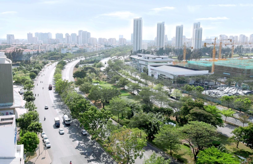 Nguyen Van Linh Boulevard next to the Phu My Hung urban area, District 7. (Photo: VNA)