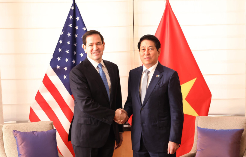 President Luong Cuong (right) receives US Secretary of State Marco Rubio in New York on September 24, 2025. (Photo: VNA)