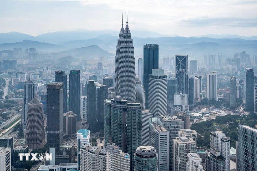 An aerial view of skyscrapers in Kuala Lumpur, Malaysia (Photo: AFP/VNA)