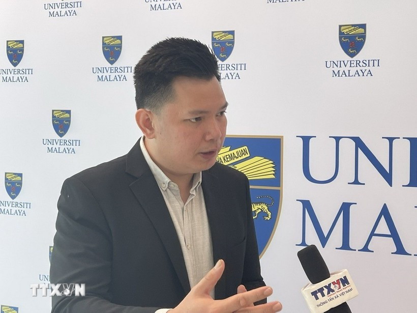 Collins Chong Yew Keat, a foreign affairs, security and strategy analyst at the University of Malaya, grants an interview to the Vietnam News Agency. (Photo: VNA)
