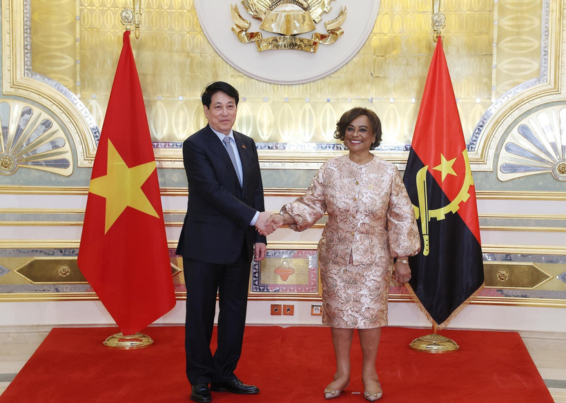 Vietnamese President Luong Cuong meets with Speaker of the National Assembly of Angola Carolina Cerqueira in Luanda on August 7. (Photo: VNA)