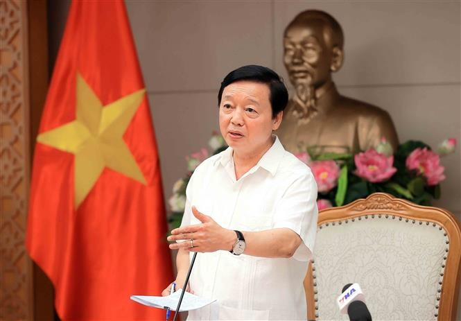 Deputy PM Tran Hong Ha speaks at the meeting on September 23. (Photo: VNA)