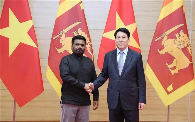 Vietnamese President Luong Cuong and his Sri Lankan counterpart Anura Kumara Dissanayaka at the banquet held in honour of the latter in Hanoi on May 5. (Photo: VNA)