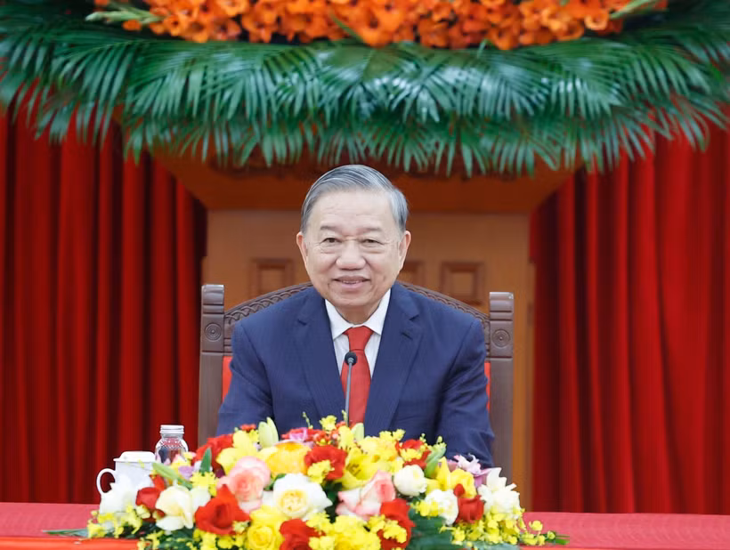General Secretary of the CPV Central Committee To Lam at the phone talks with General Secretary of the CPC Central Committee and President of China Xi Jinping on January 26 (Photo: VNA)