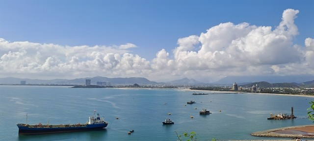 Construction has started on the Lien Chieu deep-sea port in Da Nang. The port will be a key base for logistics and exports for the Da Nang Free Trade Zone. (Photo: VNS/VNA)