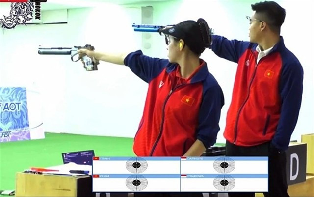 Pham Quang Huy (right) and Trinh Thu Vinh will compete in the ISSF World Cup Munich 2025 on June 6. (Photo cadn.com.vn)