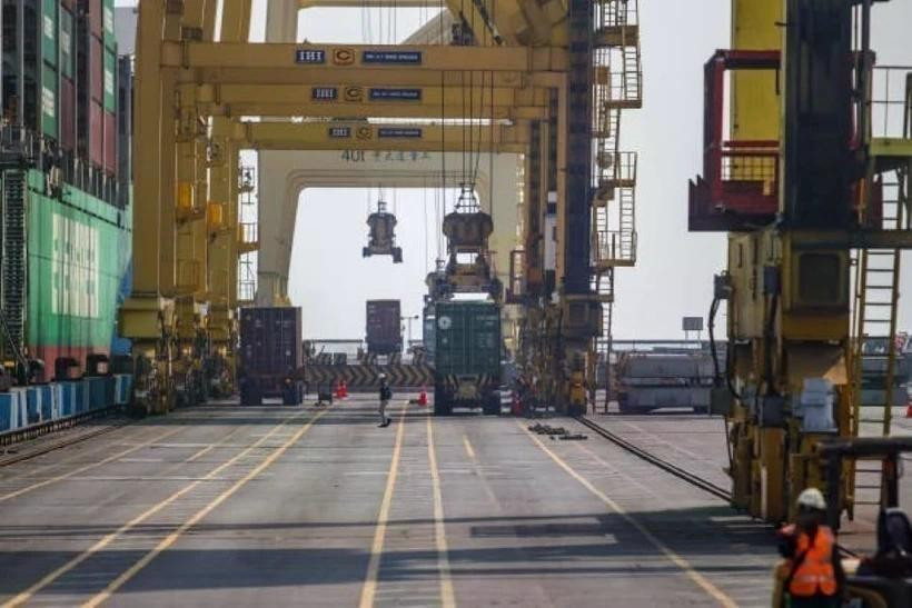 A cargo port in Semarang city of Central Java province, Indonesia (Illustrative photo: Getty Images/VNA)