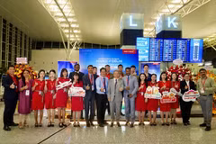 The Airport NEO Ground Services Company of Vietjet has successfully handled Air India’s inaugural scheduled international flight to Hanoi at Noi Bai International Airport. (Photo: Vietjet)
