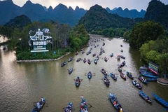 An aerial view of Yến Stream in the Huong Son Landscape Complex. Visiting Huong Pagoda is more than just a sightseeing trip – it's a spiritual journey into a Buddhist land. (Photo: thanhtra.com.vn)