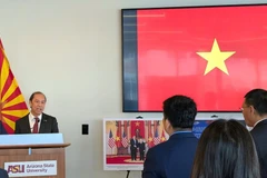 Vietnamese Ambassador to the US Nguyen Quoc Dung addresses the exhibition. (Photo: VNA)