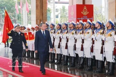 Party General Secretary To Lam reviews the guard of honour of the Vietnam People’s Navy at the ceremony in Hai Phong city on February 28. (Photo: VNA)