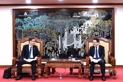 Deputy Minister of Finance Tran Quoc Phuong (right) meets with JICA Senior Vice President Hayakawa Yuho in Hanoi on May 25. (Photo: Vietnamese Ministry of Finance)