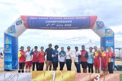 The Vietnamese team at the 2026 Asian Rowing Beach Sprint Championships (Photo published by VNA)